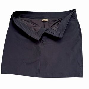 Eddie Bauer Skort Womens
Size 6 Navy Blue‎ Built-In-Short
Skirt Active Stretch
